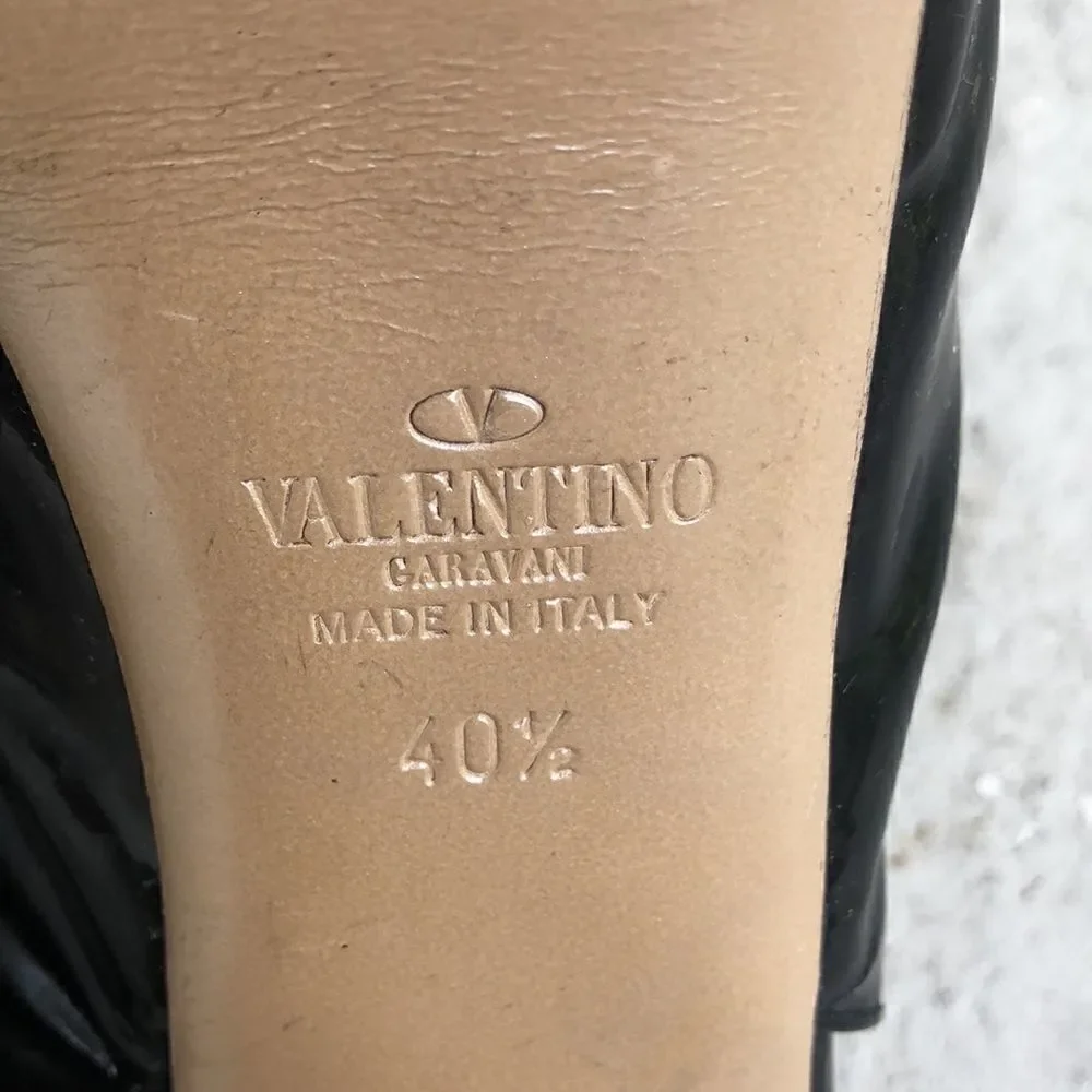 Valentino Garavani super cute